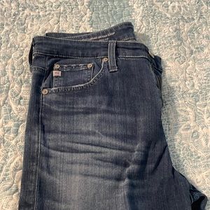 AG Farrah skinny crop distressed